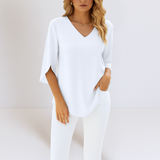 Dana - Blouse élégante avec décolleté en V et manches ouvertes