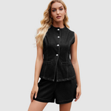 Nela - Gilet élégant sans manches avec boutons et short