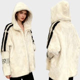 Karolína – Manteau Confortable avec Capuche