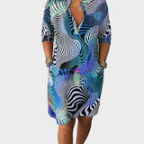Mari - Robe colorée avec décolleté en V