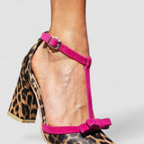 Leontina - Sandales vertes à motif léopard avec accent coloré
