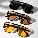 Lunettes carrées avec clous