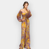 Robe avec fente