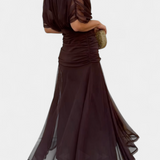Magda - Robe longue fleurie avec décolleté en V