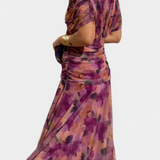 Magda - Robe longue fleurie avec décolleté en V