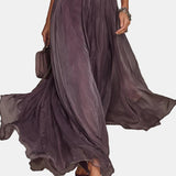 Flavia – Robe longue violette avec décolleté et finition en dentelle