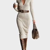 Gabriela - Robe midi en tricot avec ceinture et col montant