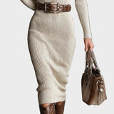 Gabriela - Robe midi en tricot avec ceinture et col montant