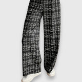 Jasmína - Ensemble de deux pièces avec décolleté en V et pantalon assorti
