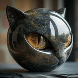 Statue en Pierre du Chat Noir – Symbole de Chance et de Style