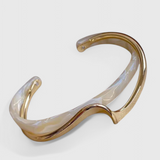 Bracelet Élégant en Opale Blanc avec Finition Dorée